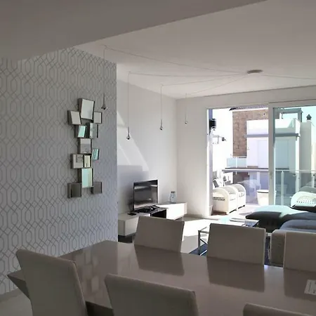 Amay 880 Apartment